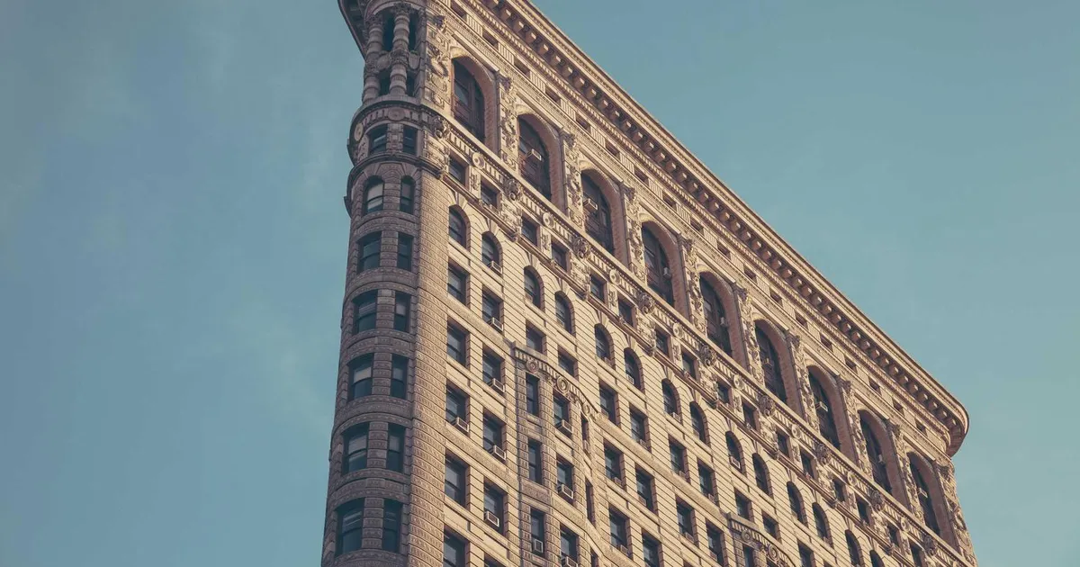 Overarbejde 2026: Regler, betaling og dine rettigheder